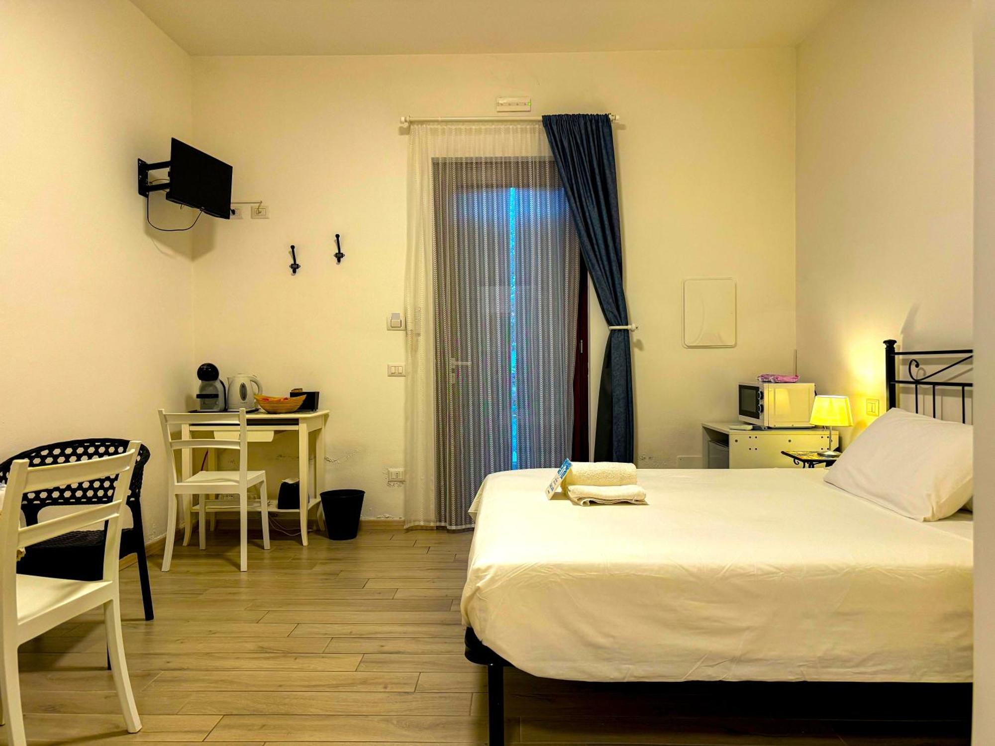 Sg Rooms - Casa Laura 佩斯基耶拉德加达 外观 照片