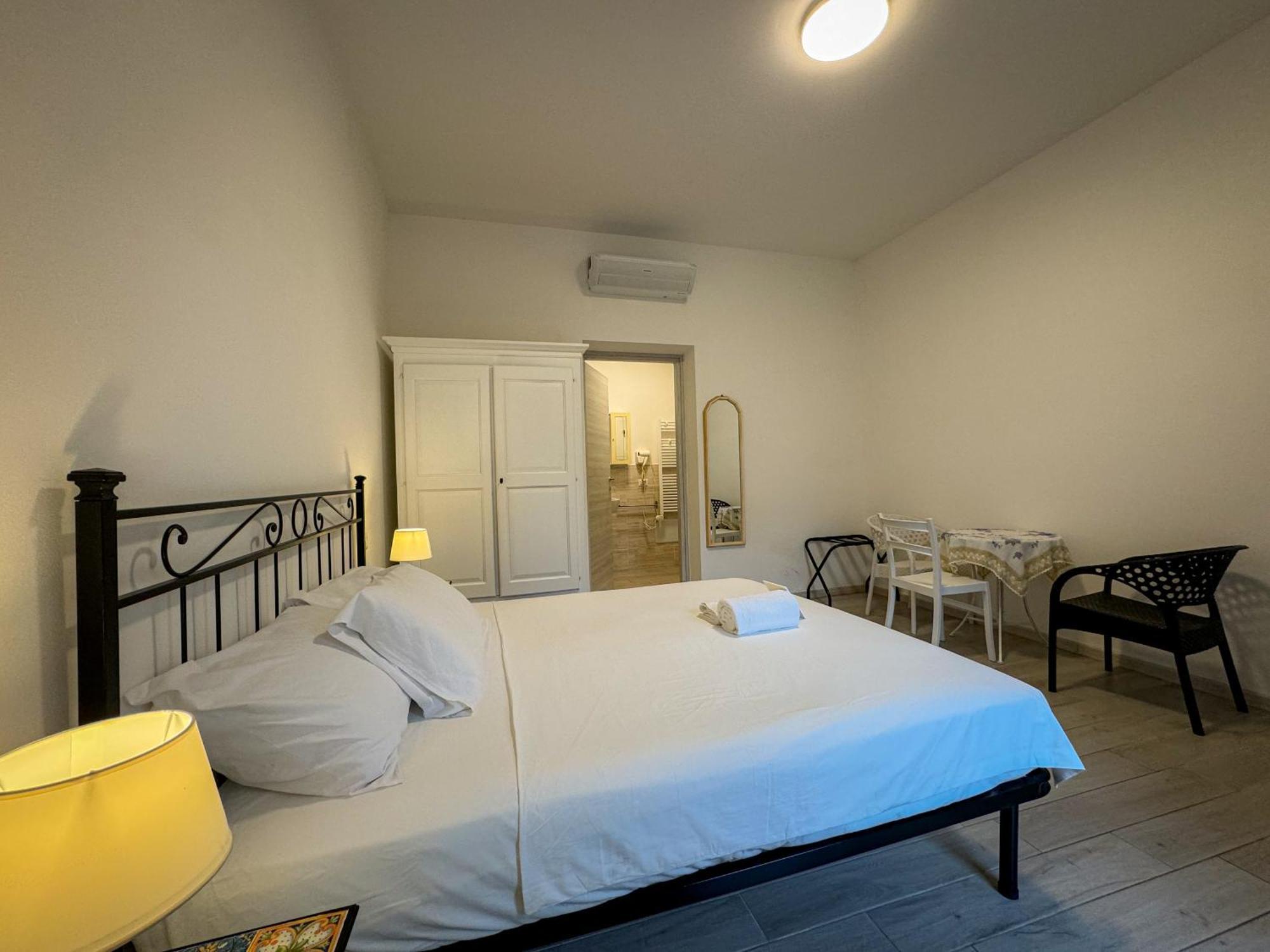 Sg Rooms - Casa Laura 佩斯基耶拉德加达 外观 照片